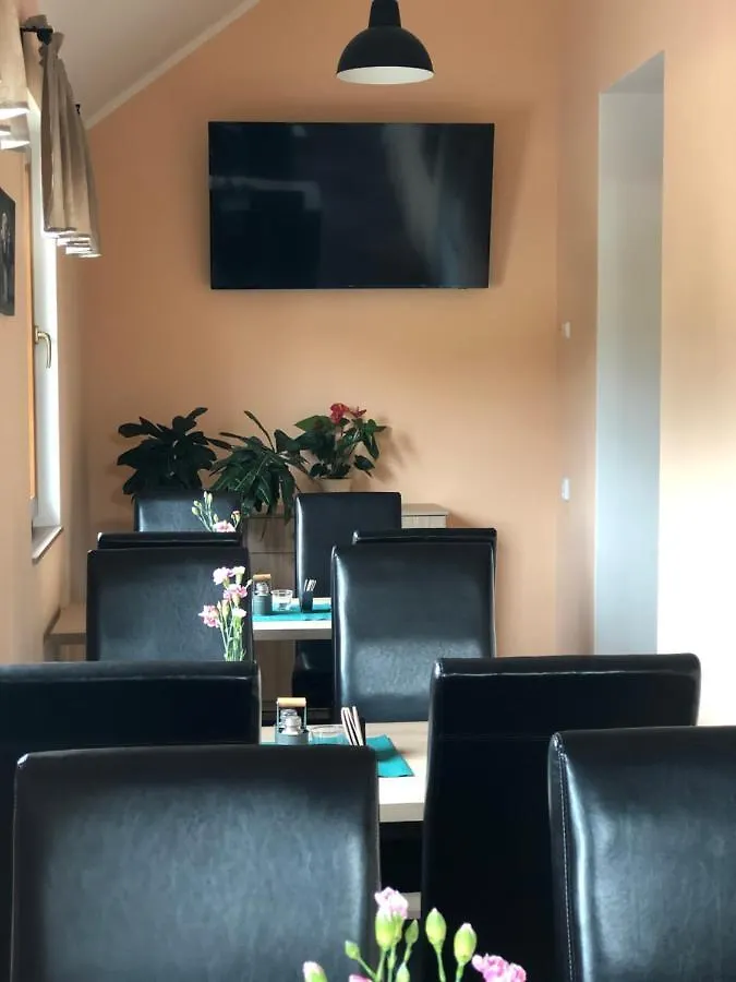 *** בית הארחה Sezemice Restaurace - Penzion Bavorsky Dvur צ'כיה