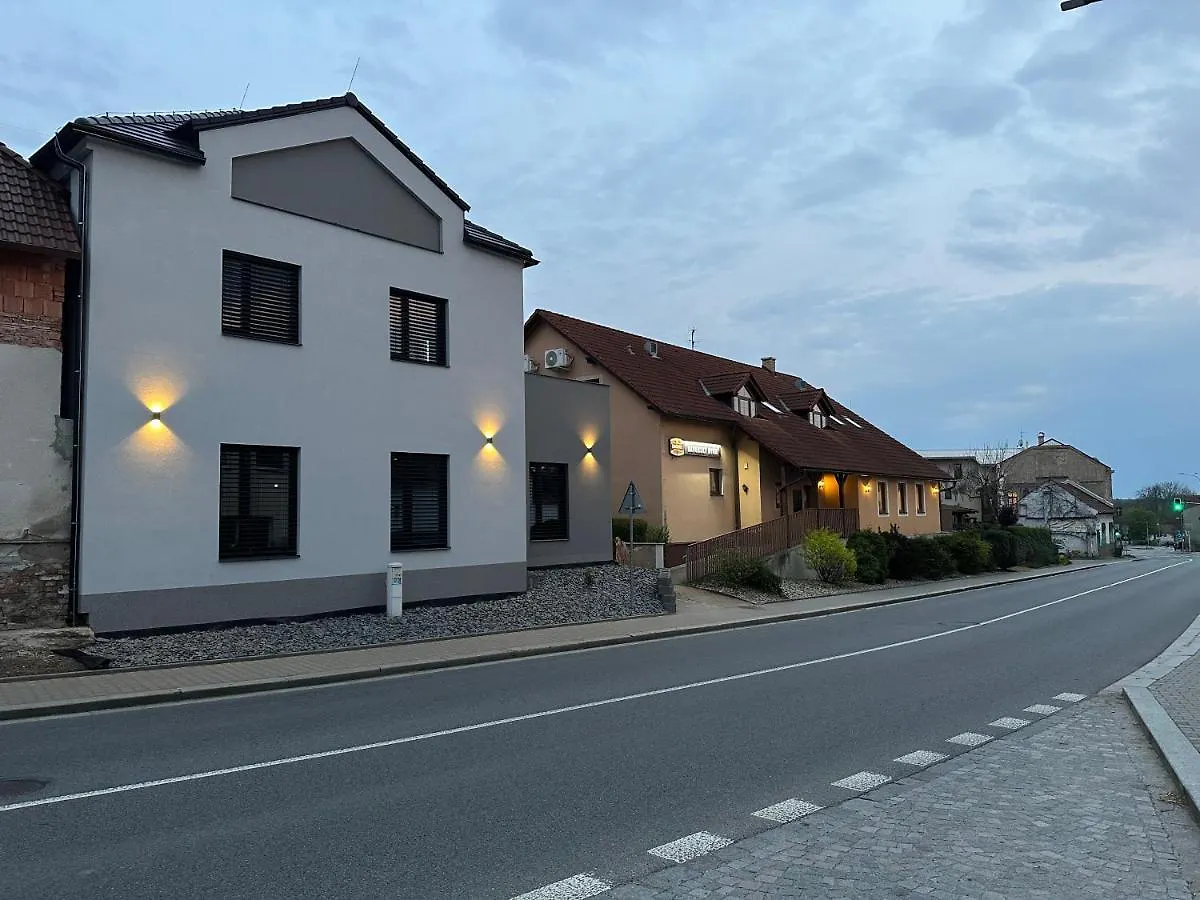 Sezemice Restaurace - Penzion Bavorsky Dvur